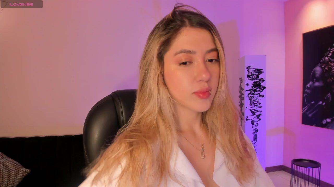 EveBenson Amateur.tv Model