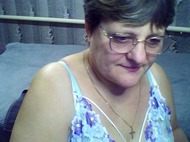 ElzaJewel BongaCams Model