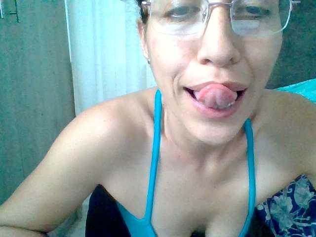 TaniaMarqueza BongaCams Model