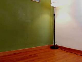 karlyee CamSoda Model