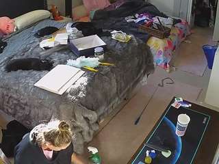 voyeurcam-house-charleys-room CamSoda Model