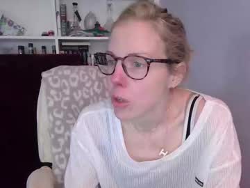 holly_bourbon Chaturbate Model