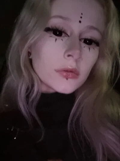 Excited-Blizzard Stripchat Model