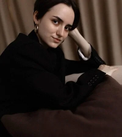 KateWillows Stripchat Model