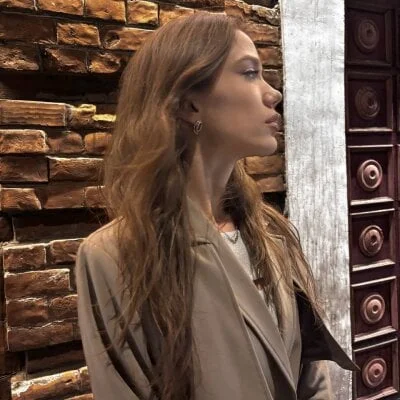 KnittedGoo Stripchat Model