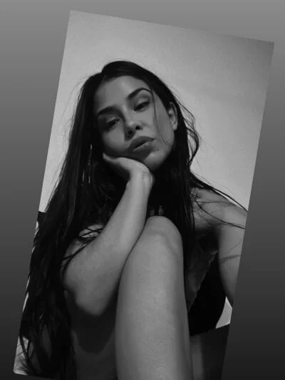 Nikothyna Stripchat Model