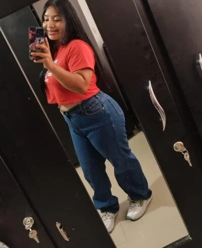 NoaBaker Stripchat Model