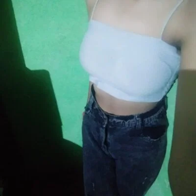 _kamyaa09 Stripchat Model