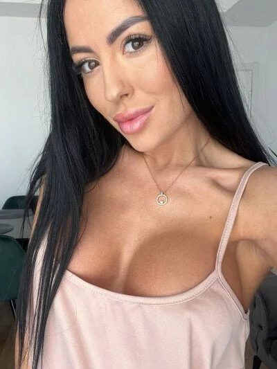 hotdeedee Stripchat Model