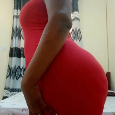 queennapal Stripchat Model