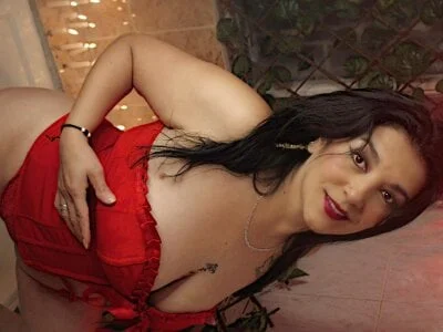 selena_yourmilf Stripchat Model