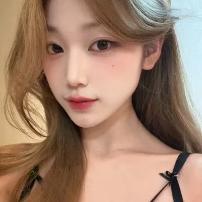 xiaoxi---n Stripchat Model